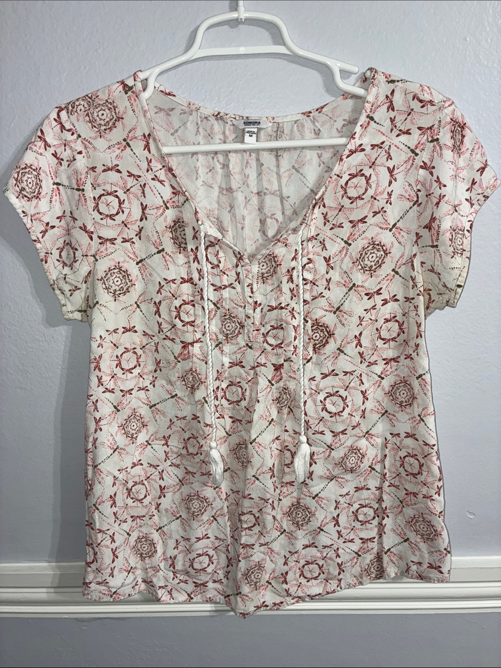Sonoma Dragonfly Geometric Top Medium Pink White Split Neck Tassel Boho Blouse